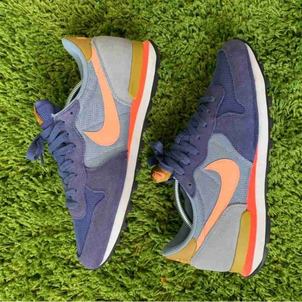 Nike Internationalist _ RARE _ WMNS Size 8.5 _ Blue Legend Sunset Glow -